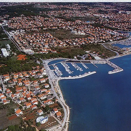 Comfortable Apartmentzadar Borikup To 5 Persons Apartment