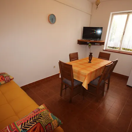 Comfortable Apartmentzadar Borikup To 5 Persons Zadar
