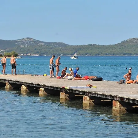 Comfortable Apartmentzadar Borikup To 5 Persons