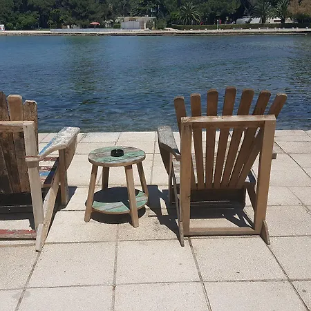 Comfortable Apartmentzadar Borikup To 5 Persons Daire