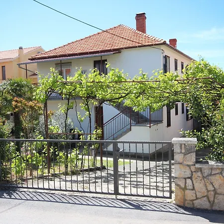 Comfortable Apartmentzadar Borikup To 5 Persons *